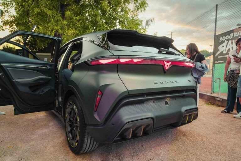 Cupra Raval arrière